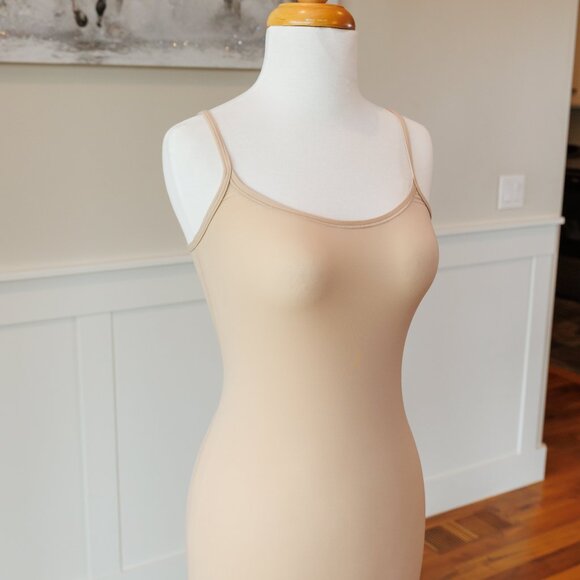 Skims - Picture 7 of 9